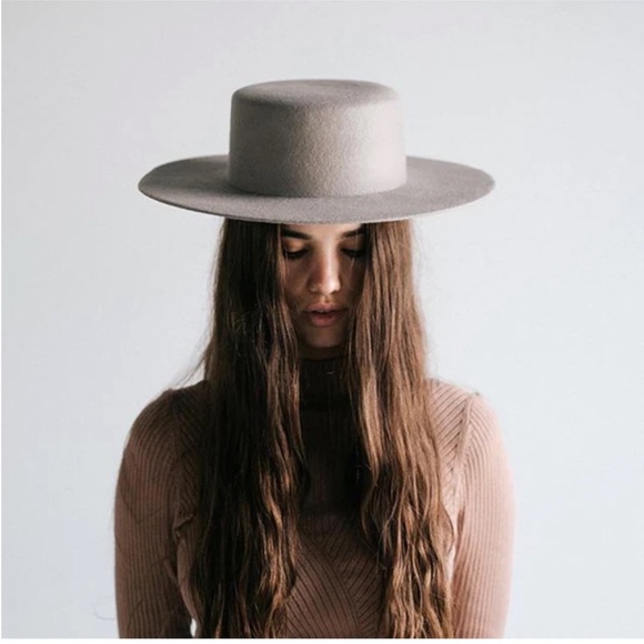 Gigi Pip, Dahlia Boater in Light Gray **includes one hat band - Picture 3 of 8